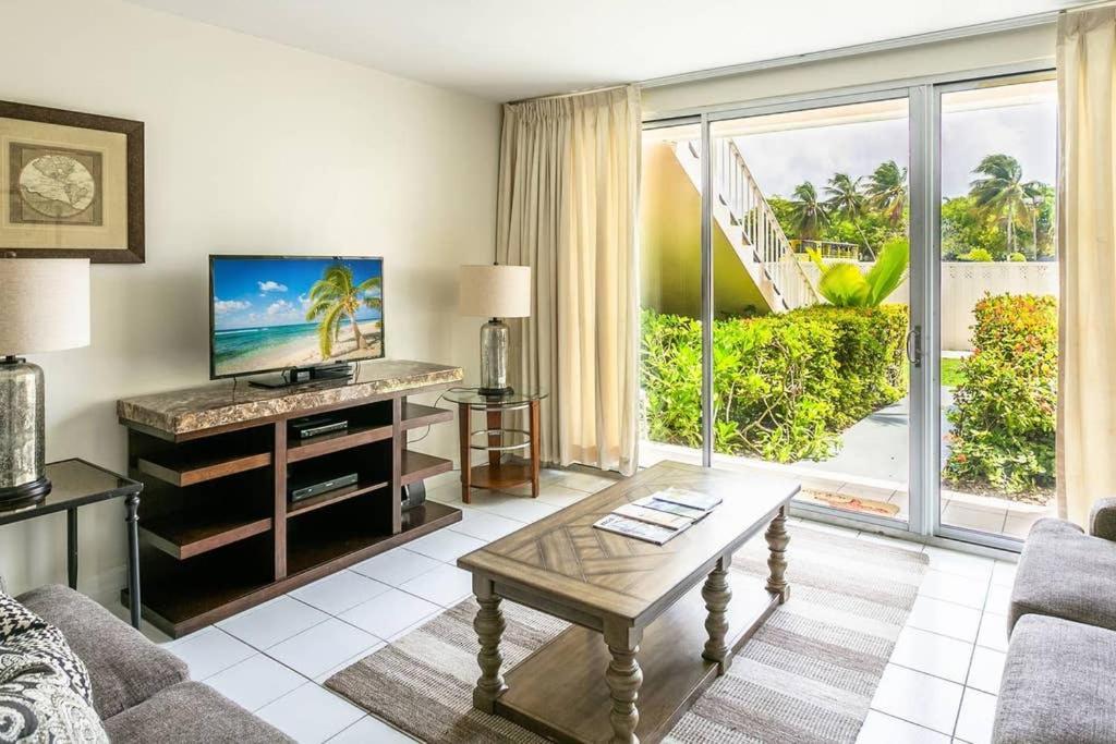 Beach Living At Island Pine Villas Blp George Town Dış mekan fotoğraf