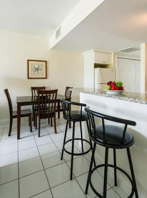 Beach Living At Island Pine Villas Blp George Town Dış mekan fotoğraf