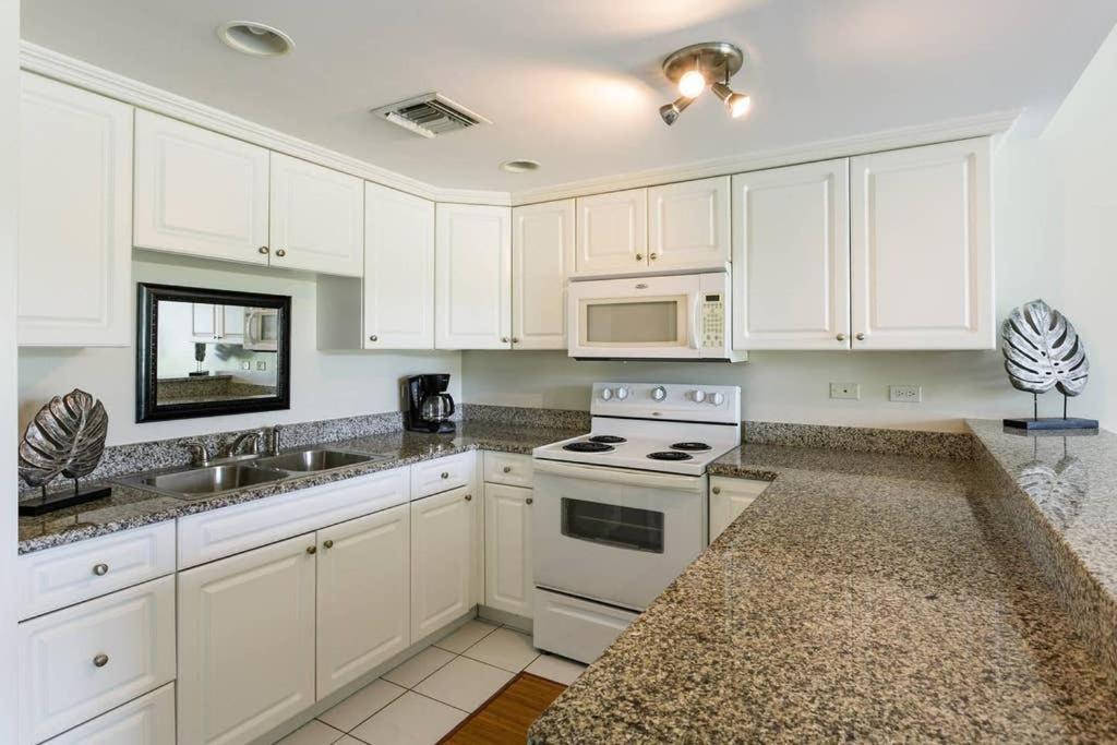 Beach Living At Island Pine Villas Blp George Town Dış mekan fotoğraf