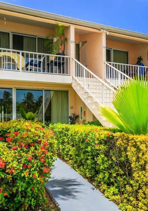 Beach Living At Island Pine Villas Blp George Town Dış mekan fotoğraf